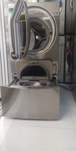 LG washer + Dryer 2 in 1-pic_2