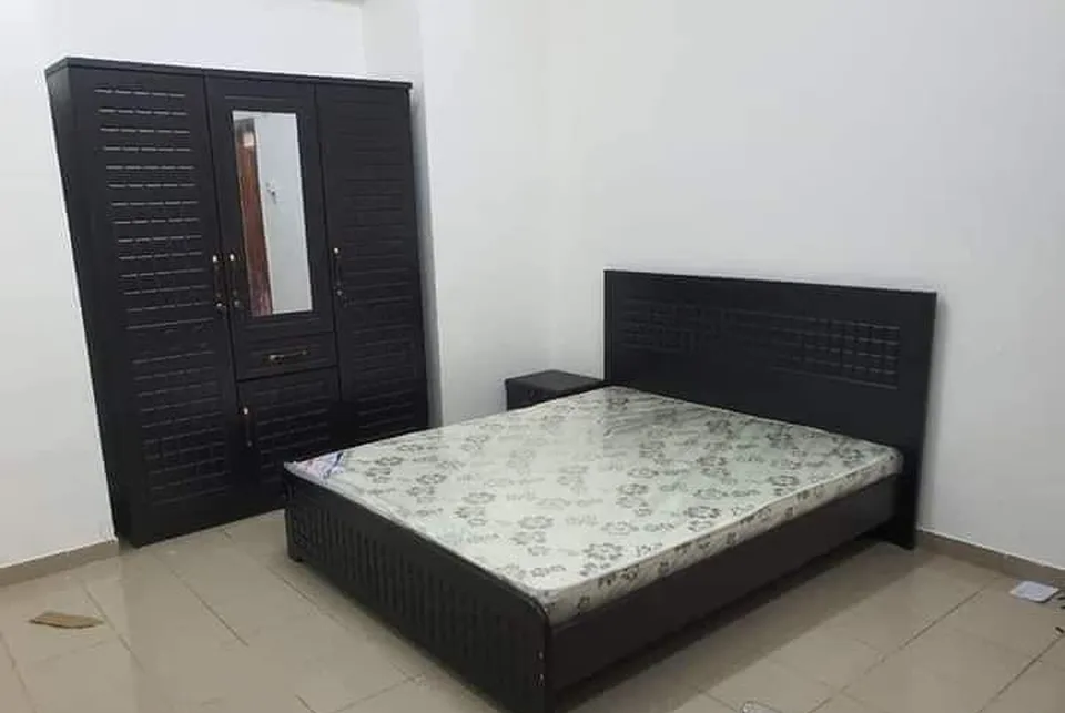 Brand new King size bed with medical mattress and three door Wardrobe for sale