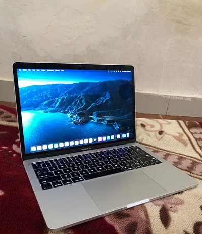 macbook pro 13-inch 2017 core i5 ram 8gb storage 256gb