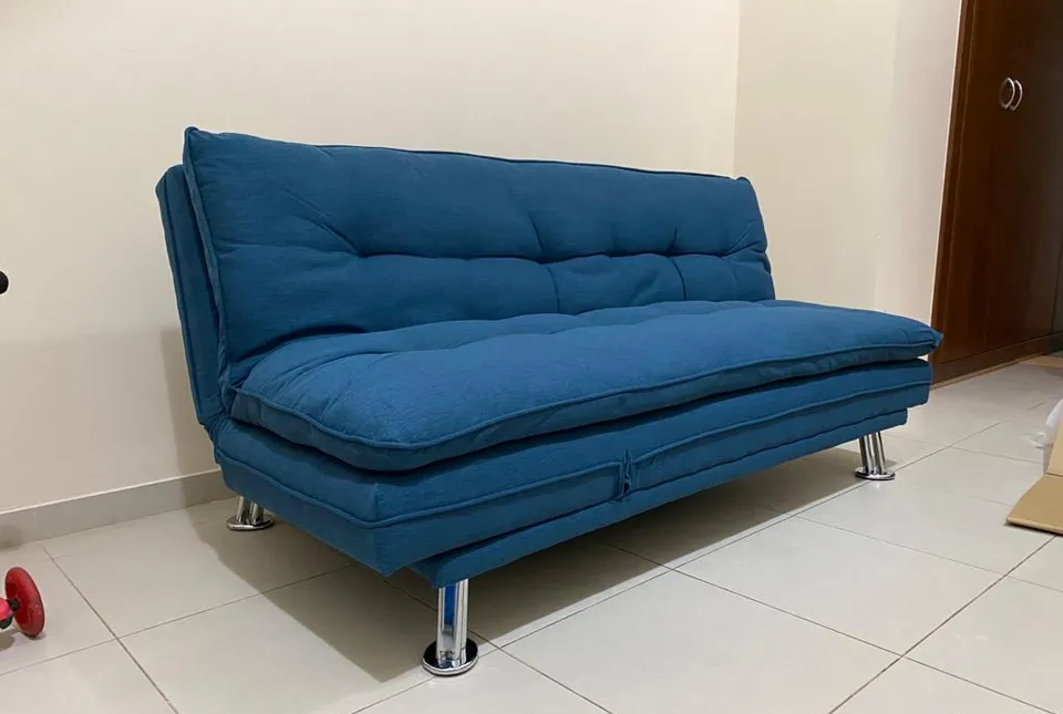 I'm Selling Brand New Sofa'cumbed