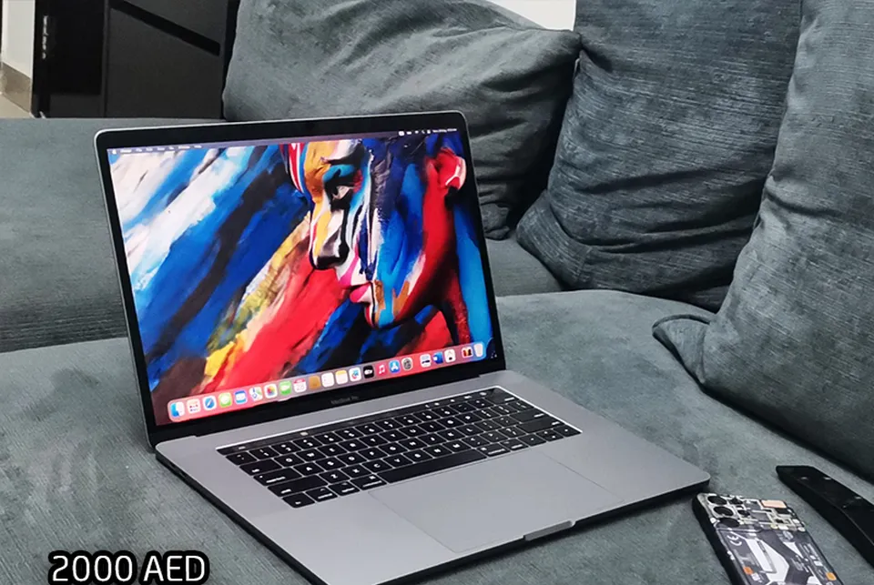 Macbook PRO 15 (2017) TouchBar + Dual Graphics - Apple 15 inch Laptop