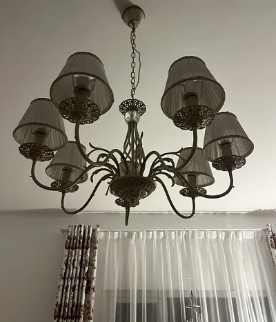 Nice chandelier for urgent sale-pic_2
