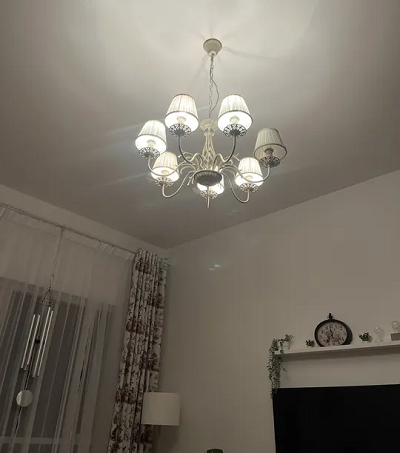 Nice chandelier for urgent sale-pic_3