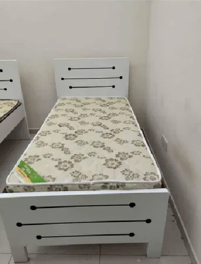 We are selling brand new single bed with mattress-image