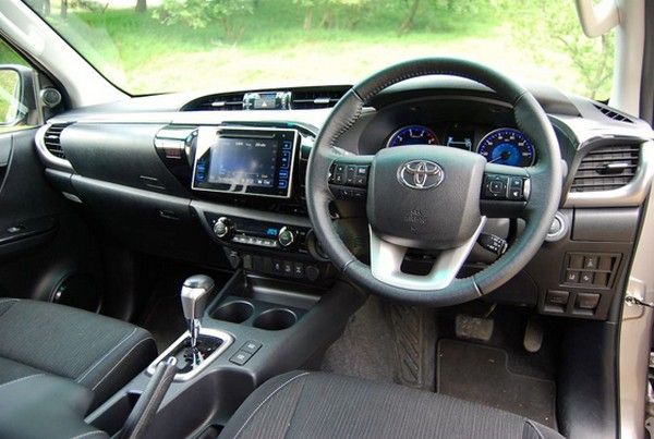 (LHD) Toyota Hilux 2.8 D-Cab Adventures 360 Camera-image