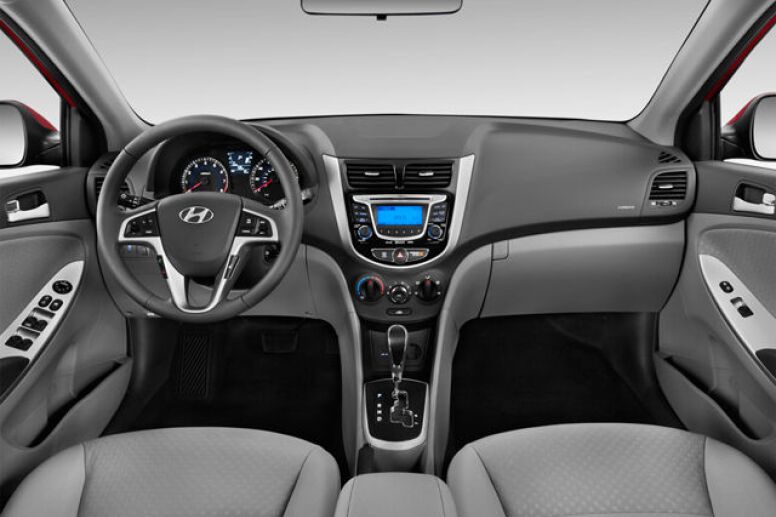 Hyundai Accent 2015 Gcc clean car inside and out-image