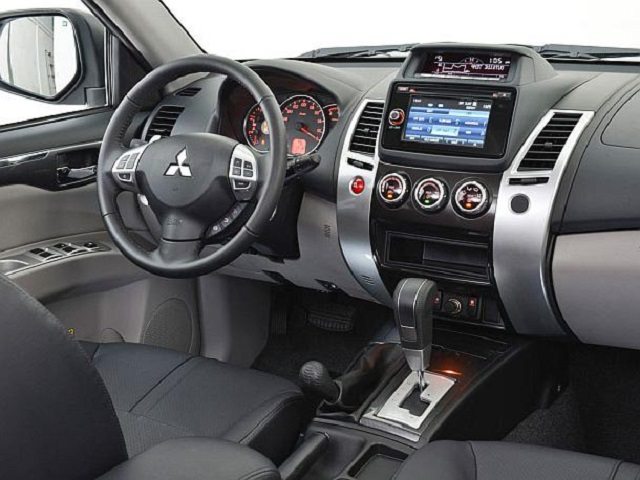 Mitsubishi Pajero 2020 3.8L-image