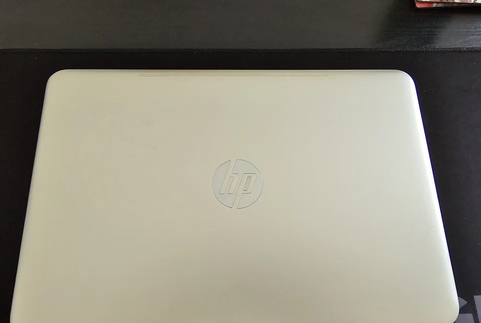 HP Laptop (Used but in very good conditions)-image