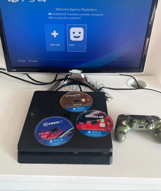Ps4 slim for 450 dirhams with games and controller-image