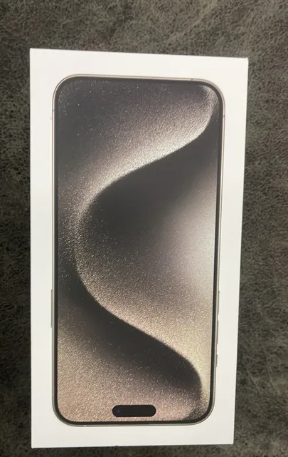 iPhone 15 pro max 256gb natural titanium