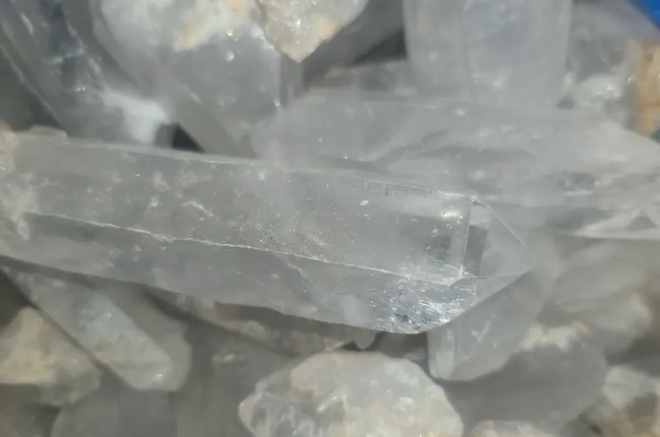 Quartz Crystals Stones (Silicon Dioxide SiO2)-pic_3