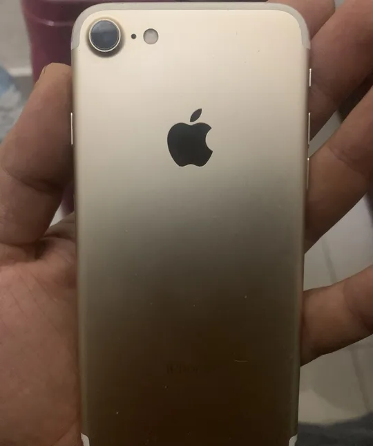 iPhone 7 gold