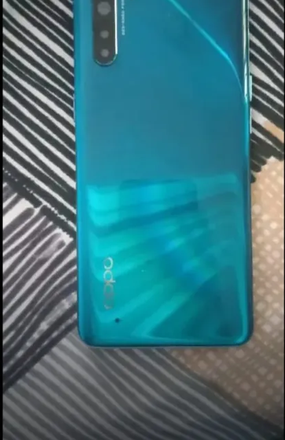 Oppo F15 Blue Edition-pic_2