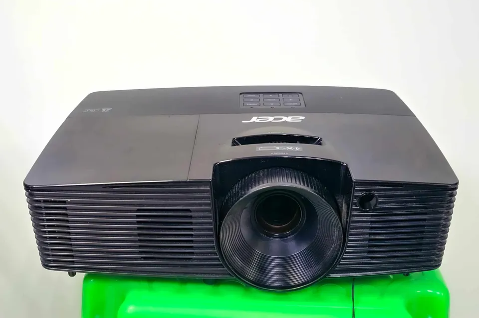 Acer X115 Long Throw Projector