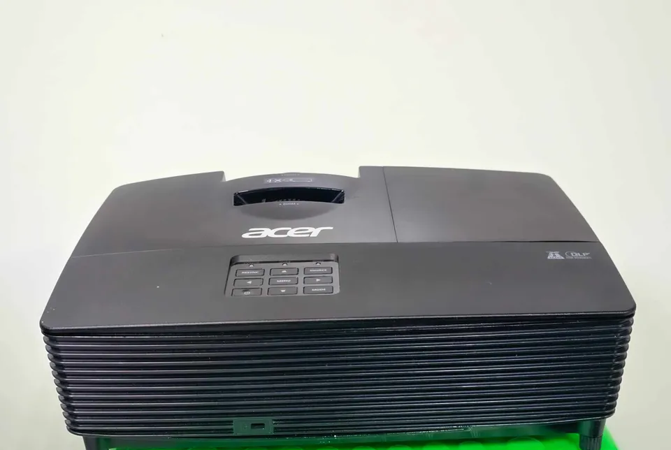 Acer X115 Long Throw Projector-pic_1