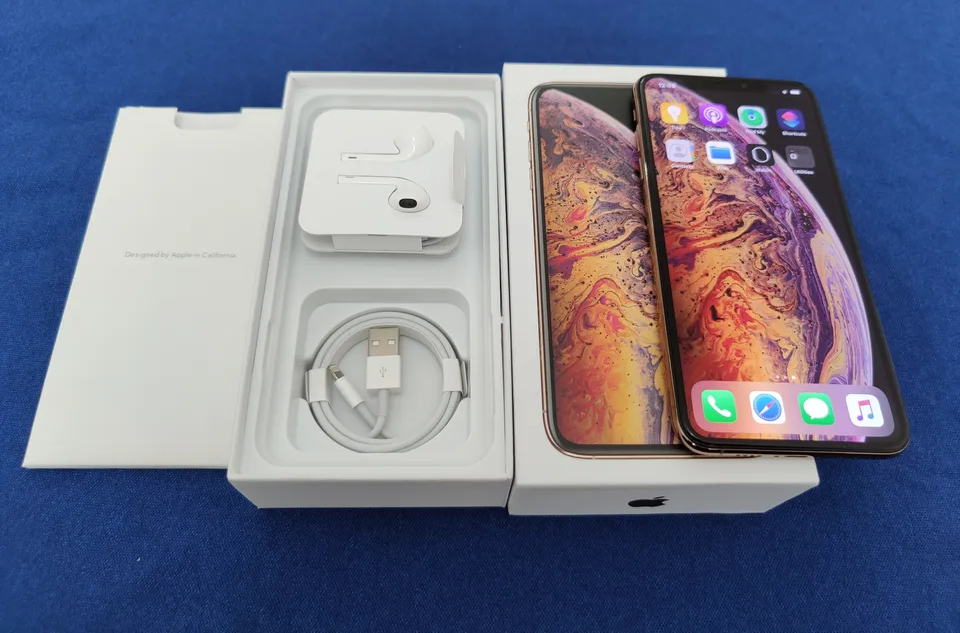 Apple Iphone XS Max 512GB Gold Colour-pic_3