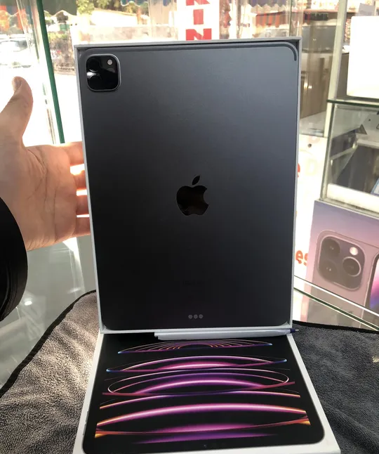 iPad Pro 11 inch (4th generation) only open box have Apple warranty-pic_3
