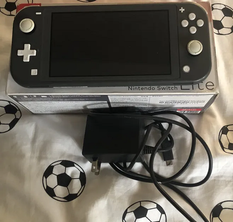 Nintendo switch lite(free games+128 gb of storage included)