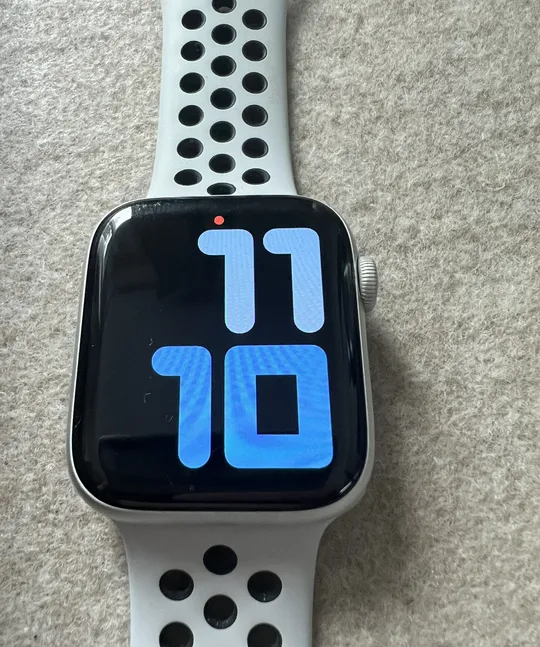 Apple Watch Nike Series 5 44MM Silver color-pic_1