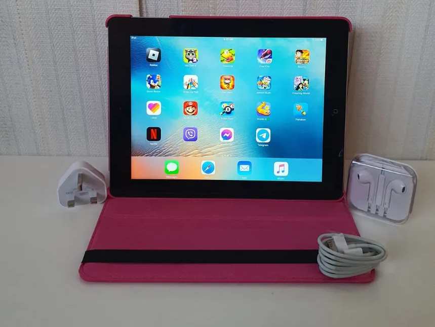 Apple iPad 2nd Generation (32GB Memory) WiFi Supported