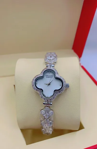 Vancleef watch for lady-pic_2
