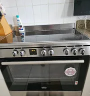 Like new, oven, electric, 90 cm wide, 15 months old