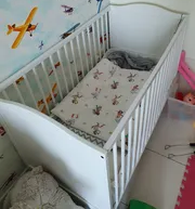 baby bed white like new with mattress-pic_2