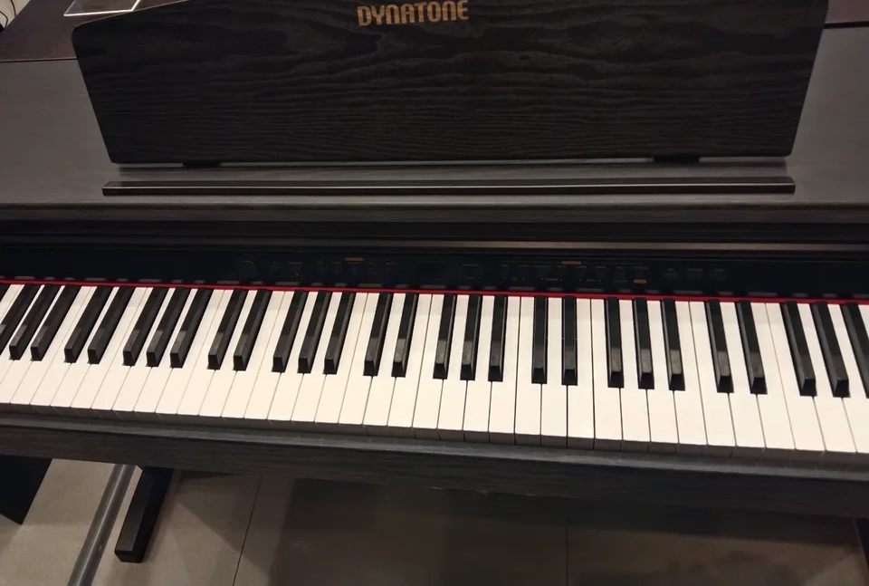 Dynatone Digital Piano