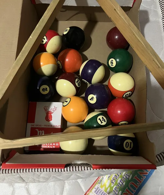 POOL CUES with SET OF BALLS and CHALK-pic_1