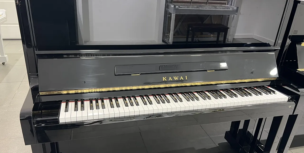 KAWAI UPRIGHT PIANO: NS10