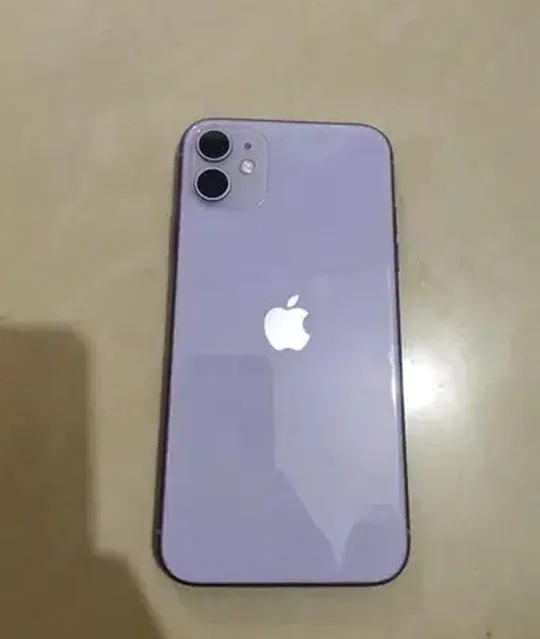 iphone 11 purple +cover+screen protector