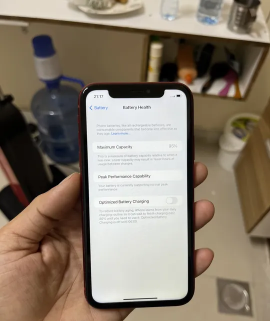 iPhone XR 128 GB Best condition Clean with charger and original headset-pic_1