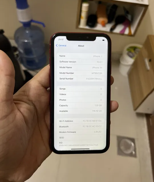 iPhone XR 128 GB Best condition Clean with charger and original headset-pic_3
