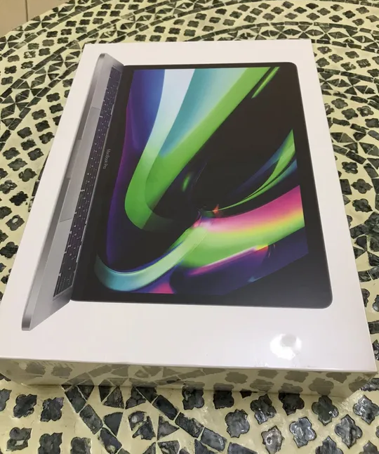 Apple MacBook Pro-image