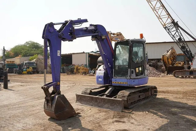 Shop Now: 2001 Komatsu PC78UU-6 Mini Excavator-pic_1