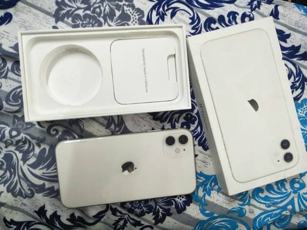 iPhone 11 128 gb White - Perfect Condition