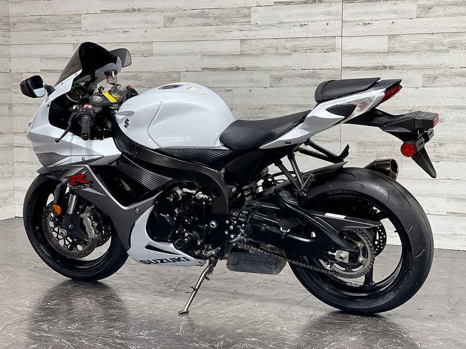 2015 Suzuki gsx r600cc available