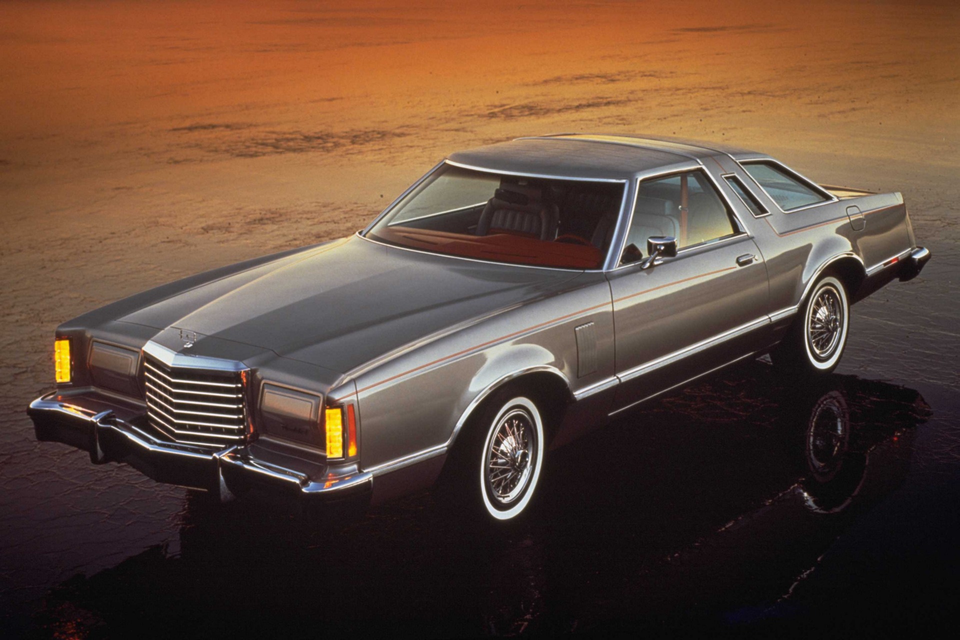FORD THUNDERBIRD