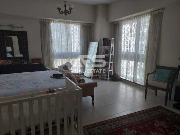Furnished 3BHK | Terrace | Bright & Spacious | Prime Location-pic_2