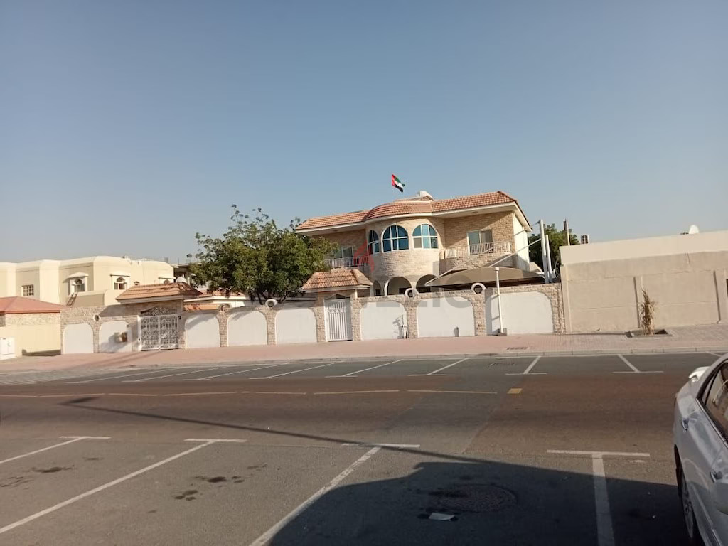 For sale, a two-storey villa in Al Twar 2 area,-pic_5