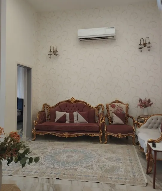 300m2 4 Bedrooms Townhouse for Rent in Dubai Al Aweer-pic_1