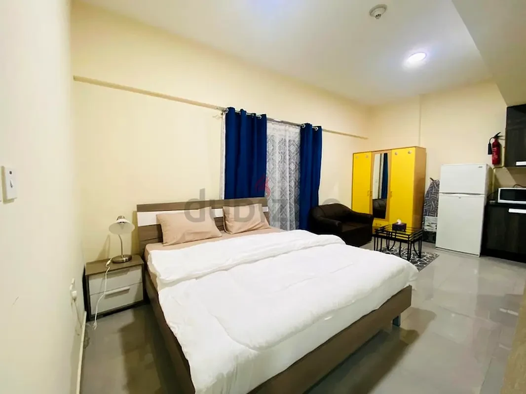 Studio Apartment with Balcony | No Extra Fees | Free Parking
